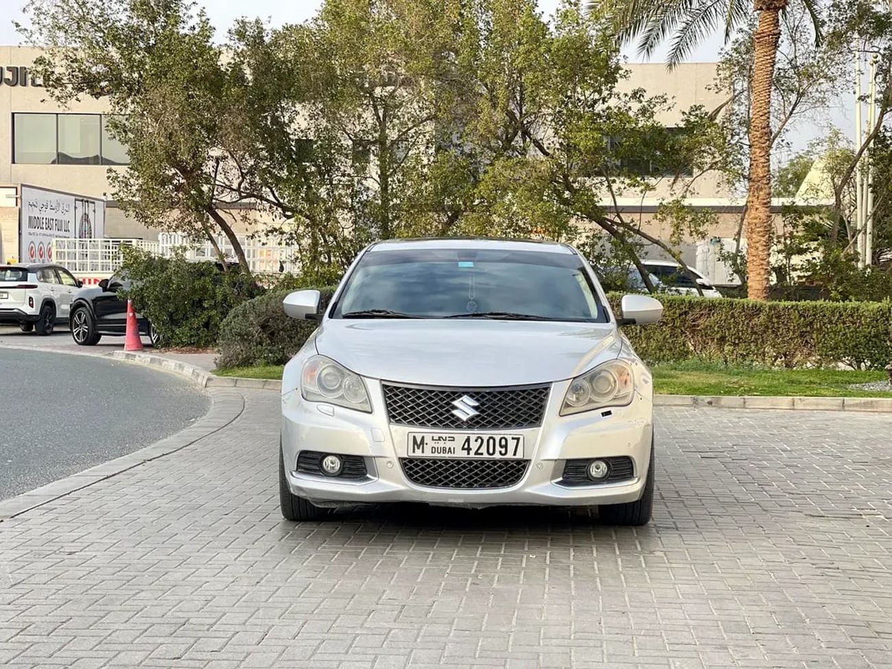 سوزوكي كيزاشي GCC | 2.4L 4-CYLINDERS