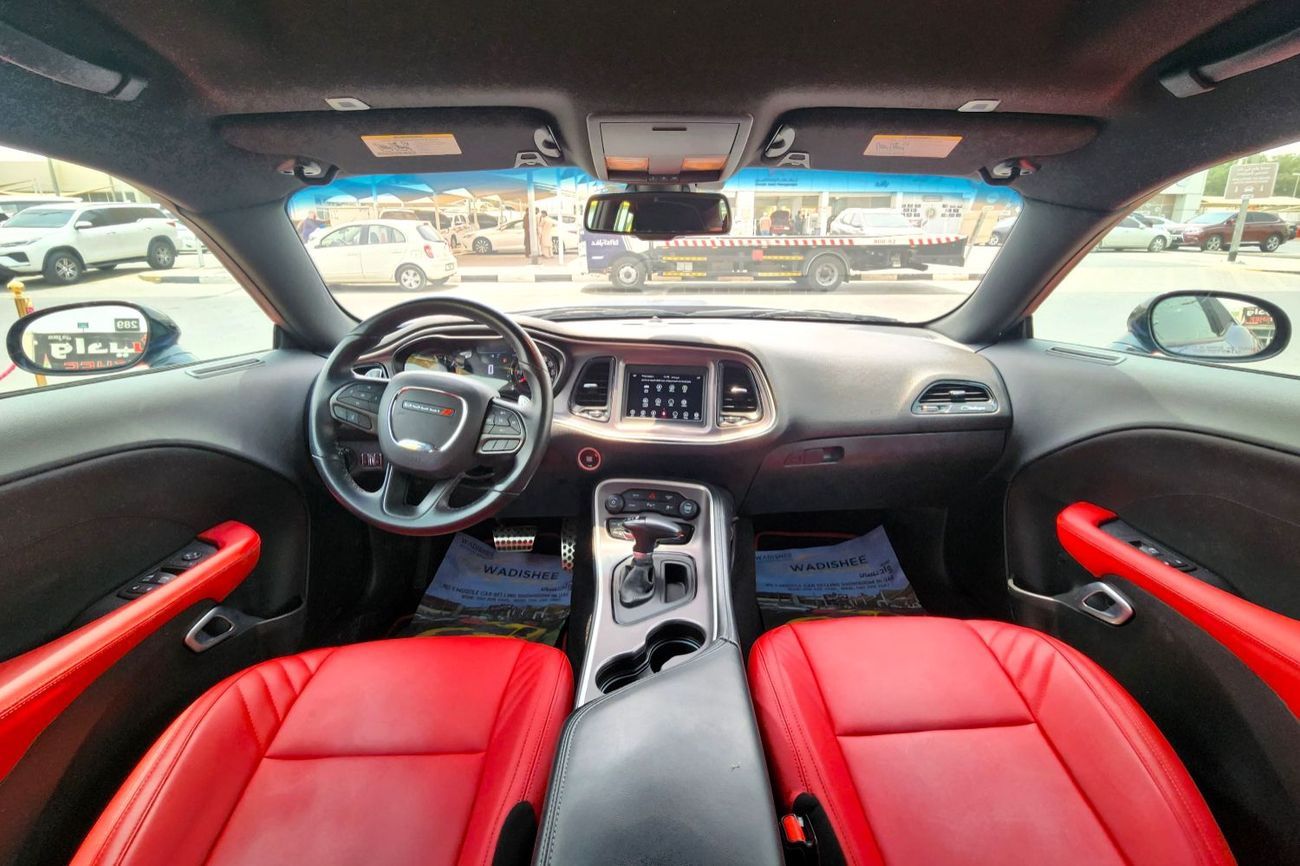 Dodge Challenger R/T 5.7L (370 HP) Powerfull Blue Beast Ready To Ride