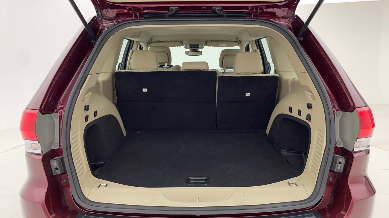 جيب جراند شيروكي LAREDO 3.6 | بدون دفعة مقدمة | اختبار القيادة في المنزل