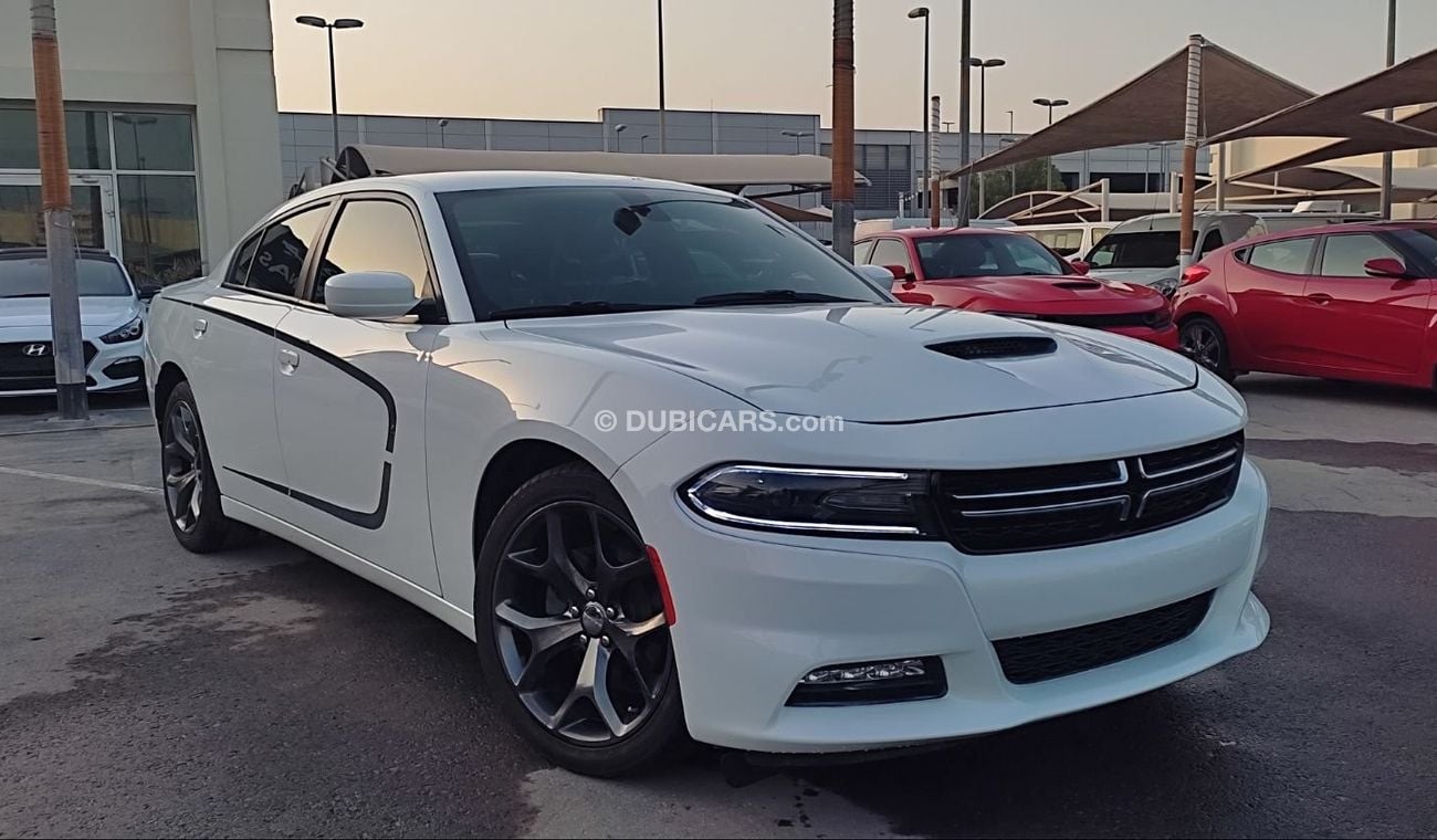 Dodge Charger SXT