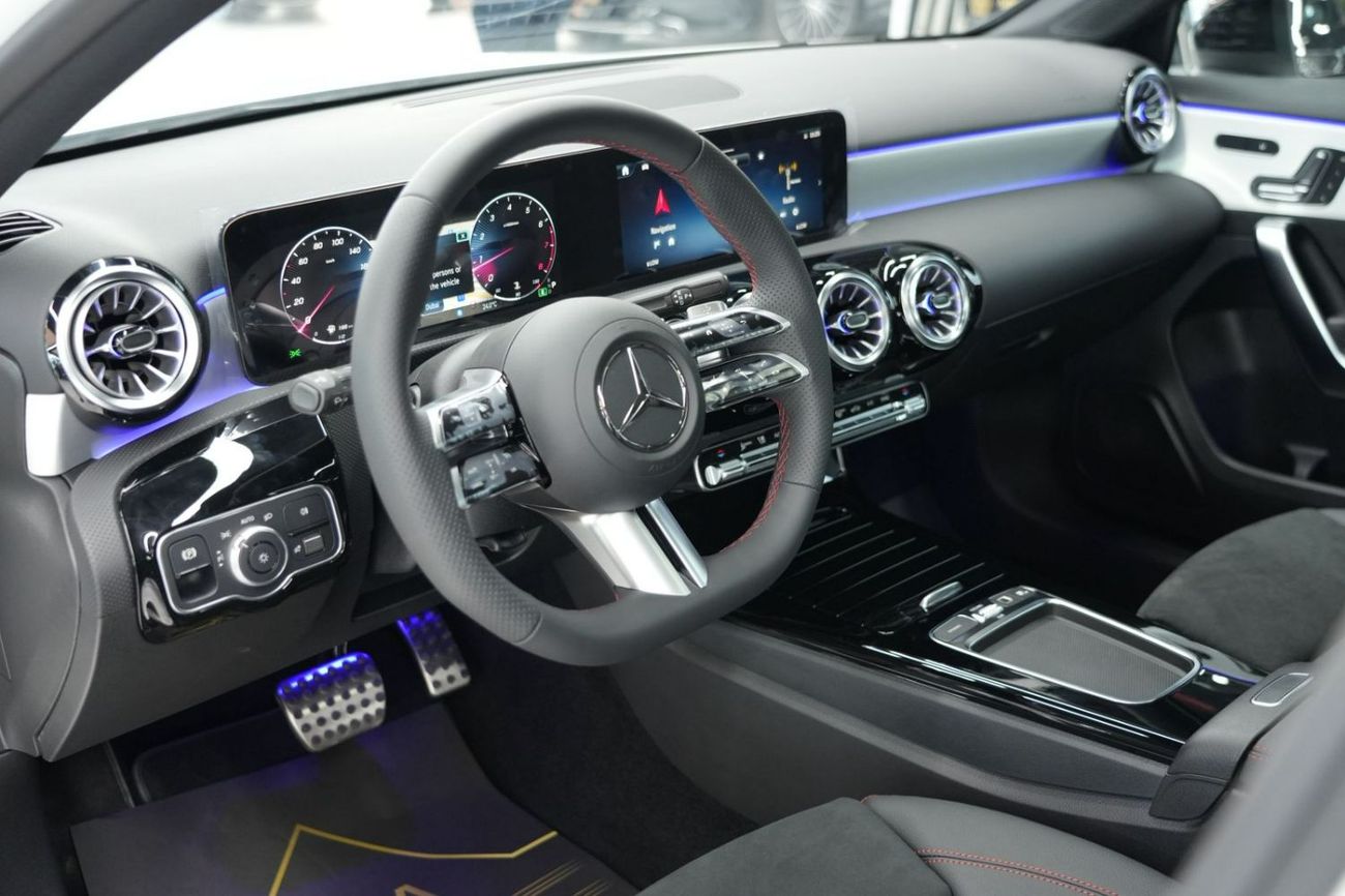 مرسيدس بنز A 200 Mercedes-Benz A 200 | 2026 GCC 0km | Agency Warranty | AMg Package