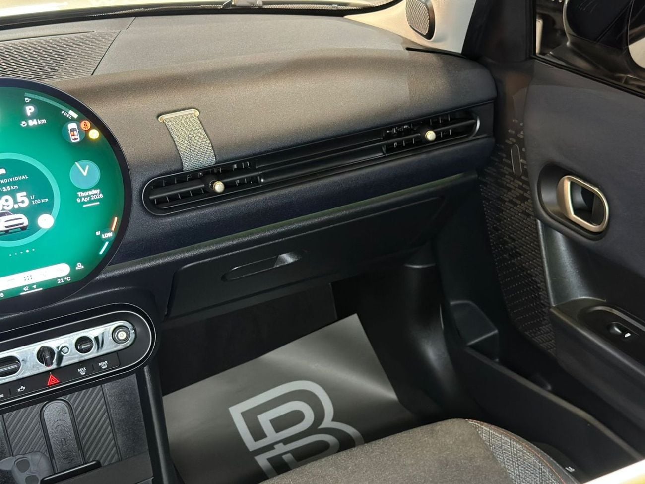 Mini Cooper Std 1.5L (5 Seater) MINI COUPER | 2025 | UNDER WARRANTY | KOREAN SPACE |