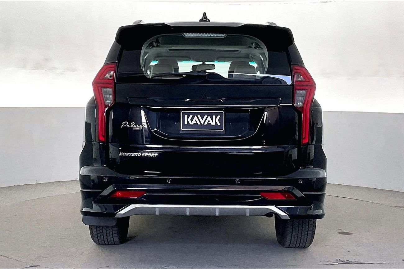 ميتسوبيشي مونتيرو سبورت Prime Edition | National Day Celebration | شامل الضمان | 0 ﺪﻔﻋﺓ ﺃﻮﻟﻯ