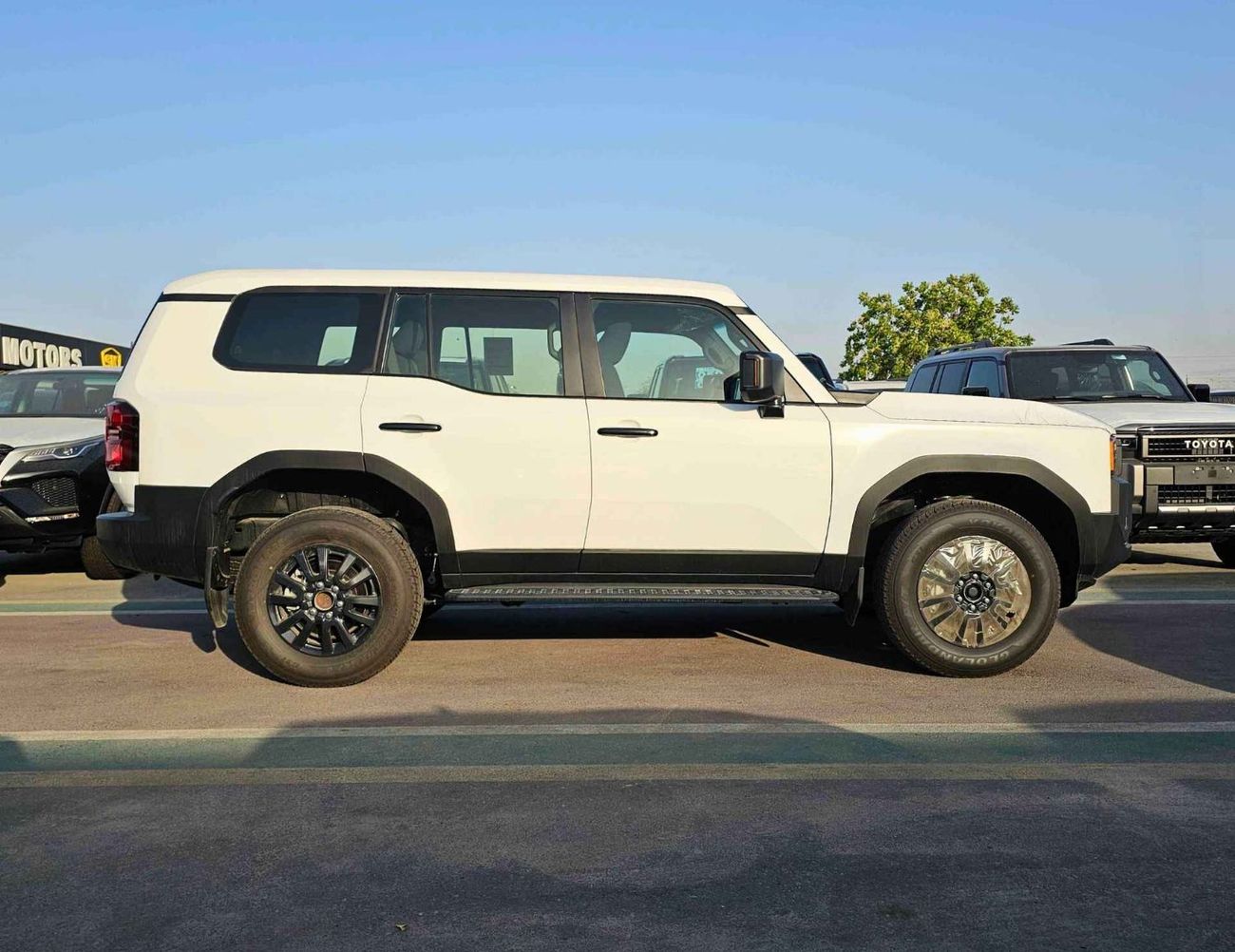 تويوتا برادو URBAN-E EURO 4 / 2.8L V4 DIESEL / DVD + CAMERA / AUTO A/C / 4WD (CODE # URBAN-E)