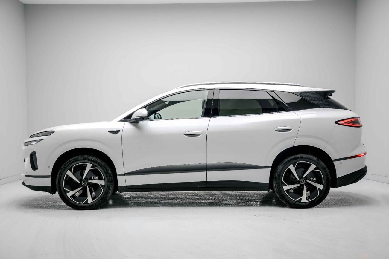 BYD Sealion 06 Navigation Plus - White Inside Black | Export Only