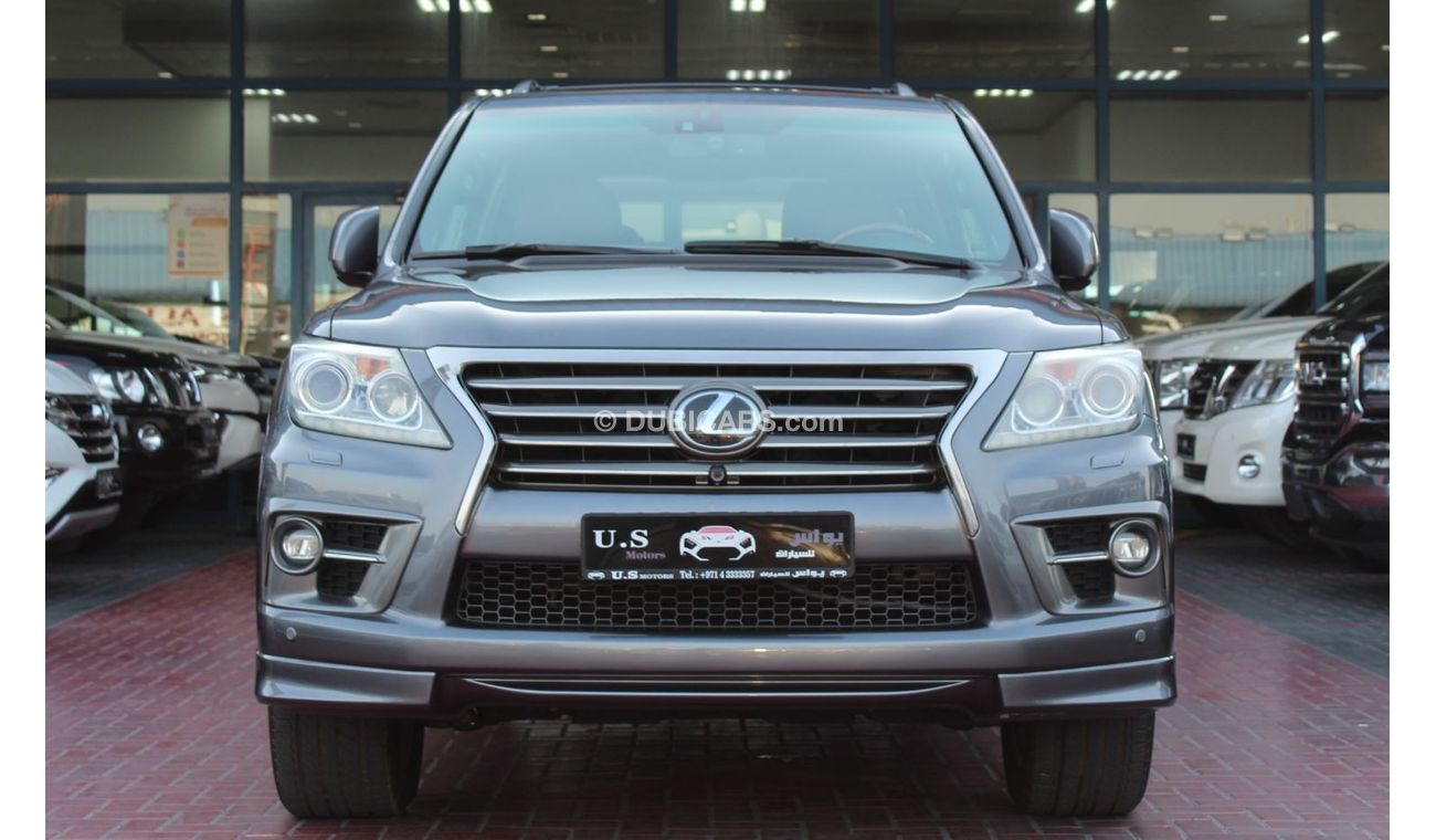 Lexus LX 570 SPORTPLUS 2015 GCC SPECS FSH MINT IN CONDITION