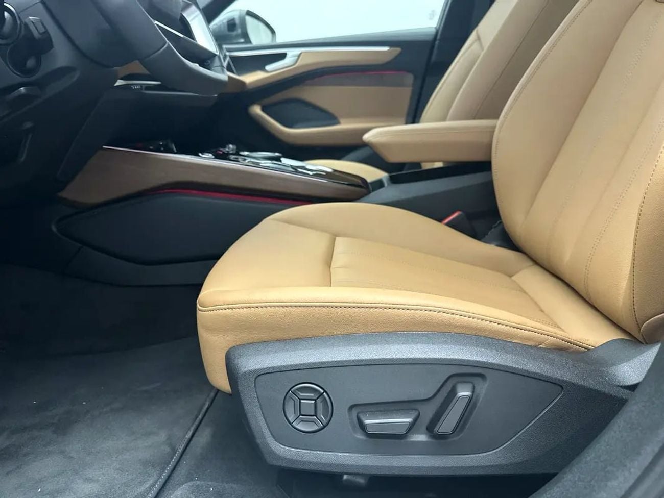 Audi A6 Sedan TFSI 204hp Progress (Ref# 15051) EXCLUSIVE RAMADAN OFFER