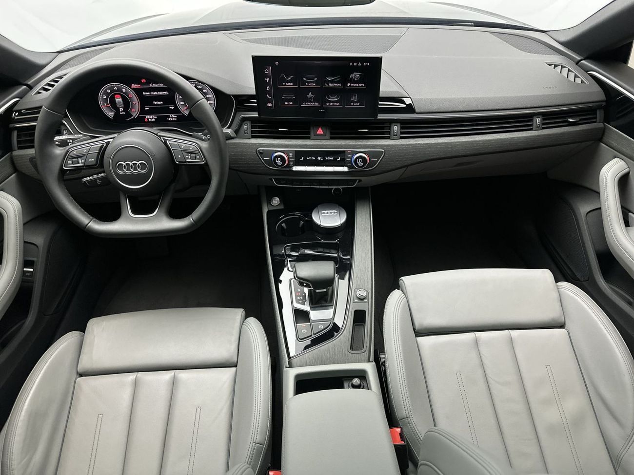 أودي A5 A5 Sportback Advanced 40 TFSI 190hp (Ref# 060344)