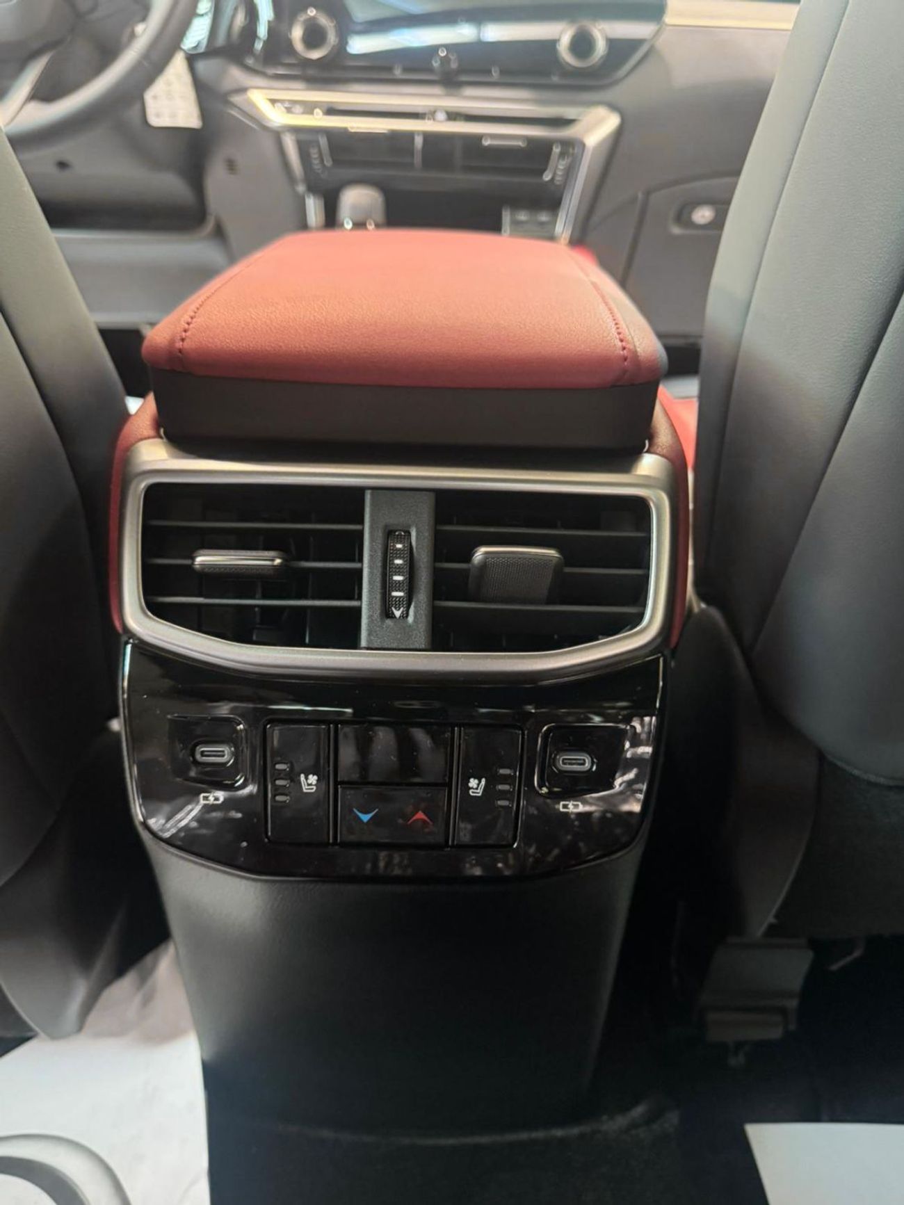 لكزس RX 350 2025 Lexus RX350 F-sport 2.4L AT Petrol AWD (Silver-Red)