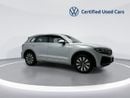 فولكس واجن طوارق | 42,100 AED SAVINGS from New Car | ONLY 3,796 KM | As-New Flagship Luxury | Warranty and Free Servi