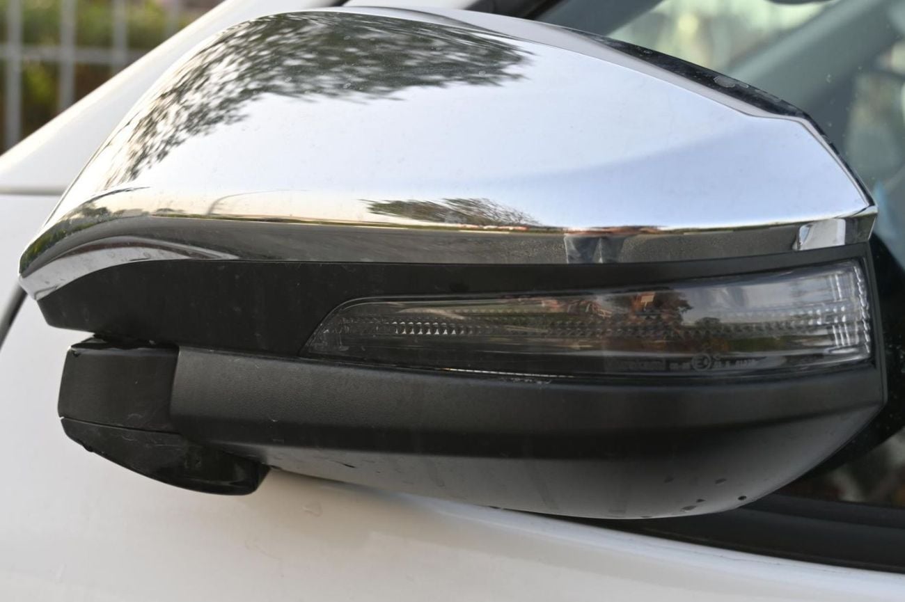 Toyota Hilux 2.4L DSL FULL OPTION SAUDI