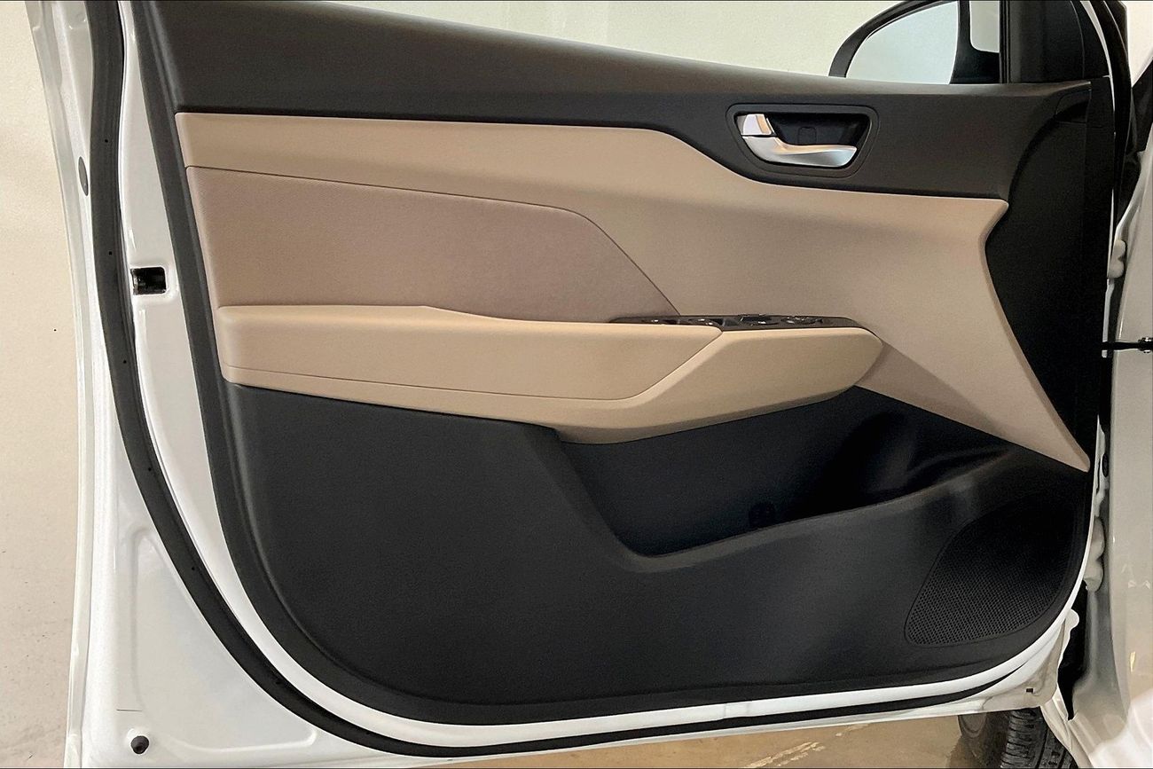 Hyundai Accent Smart Plus