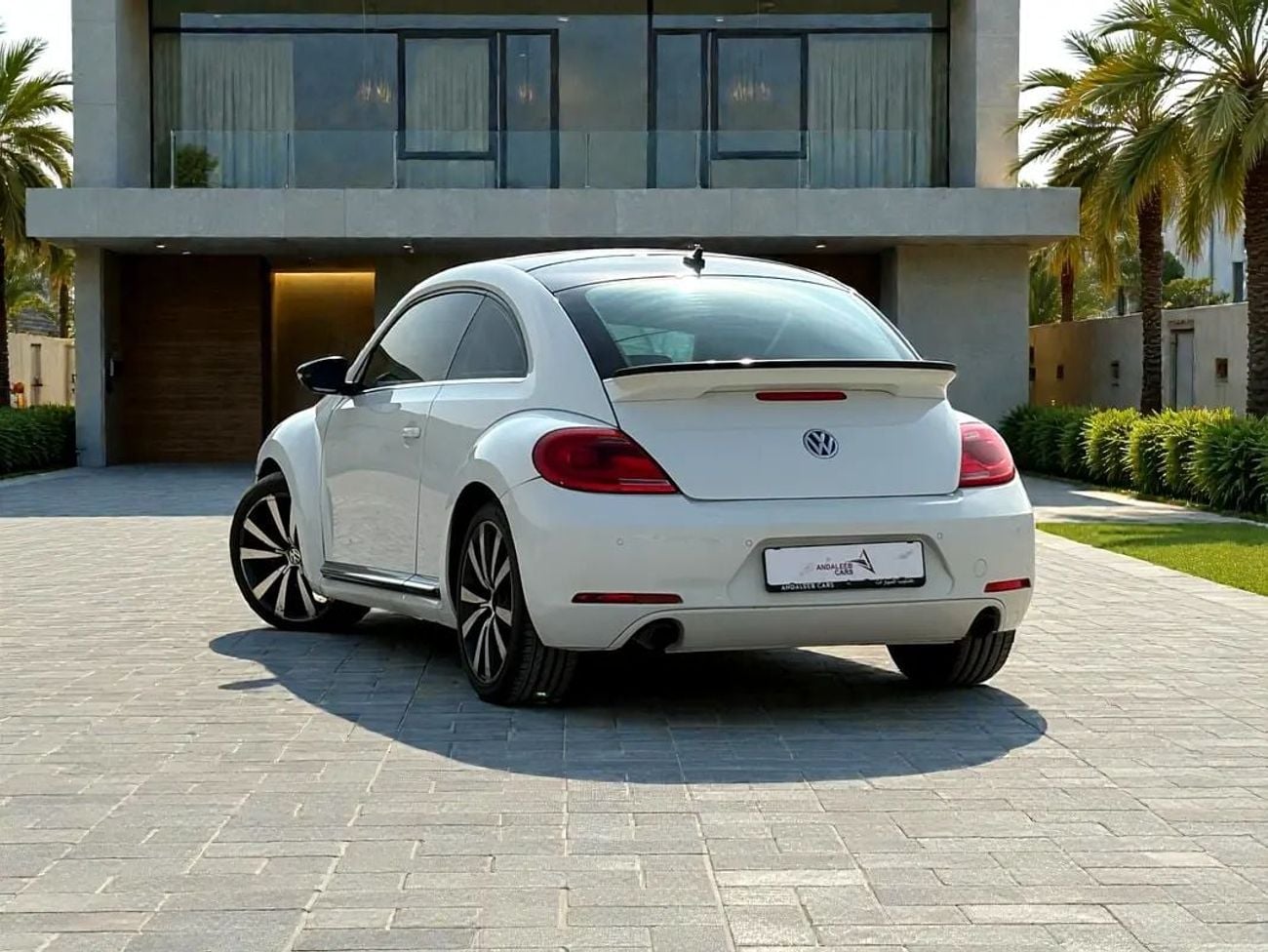 Volkswagen Beetle !! EID SALE !! 1 YEAR FREE WARRANTY !!  VOLKSWAGEN BEETLE 2.0 TSI A/T | 2015 | GCC SPECS