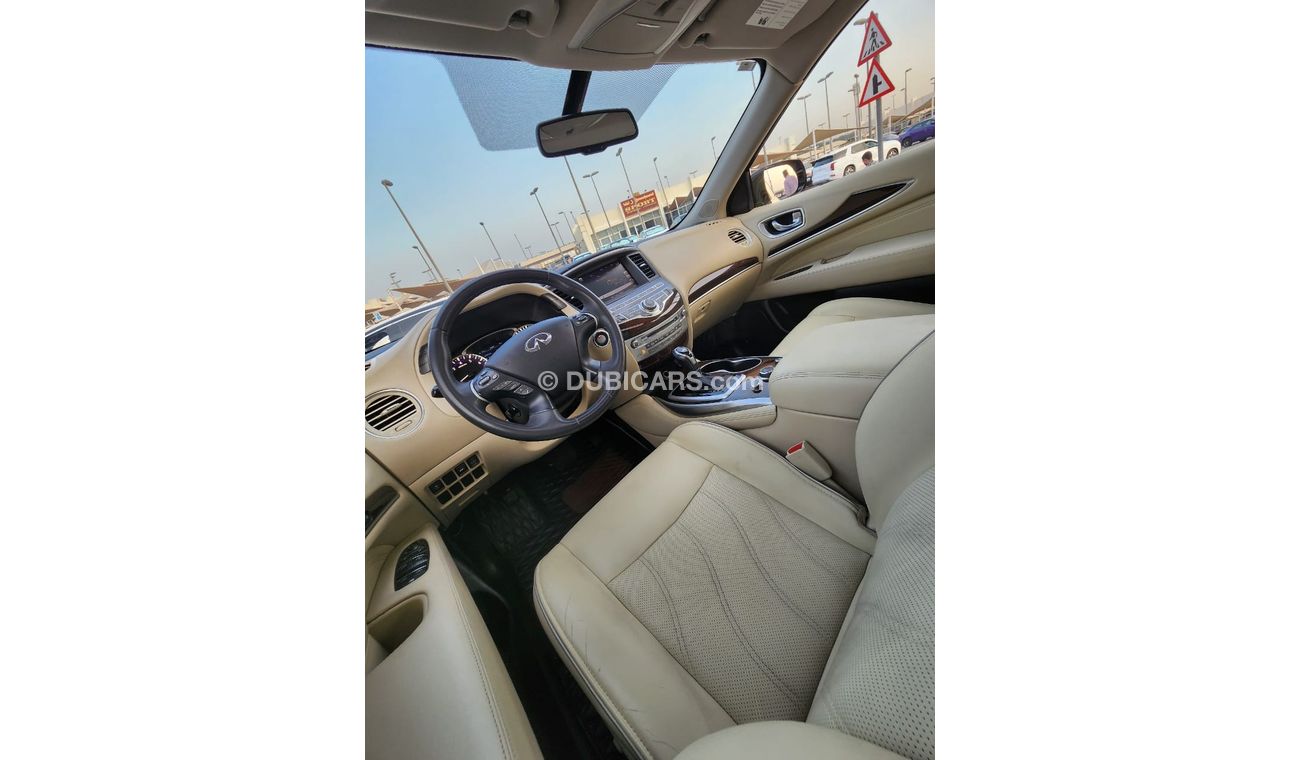 Infiniti QX60 Luxury Std Infiniti QX60_Gcc_2018_Excellent_Condition _Full option