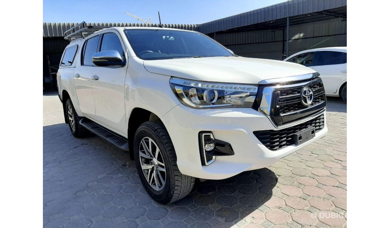 Toyota Hilux Push start automatic low km with canopy perfect and clean