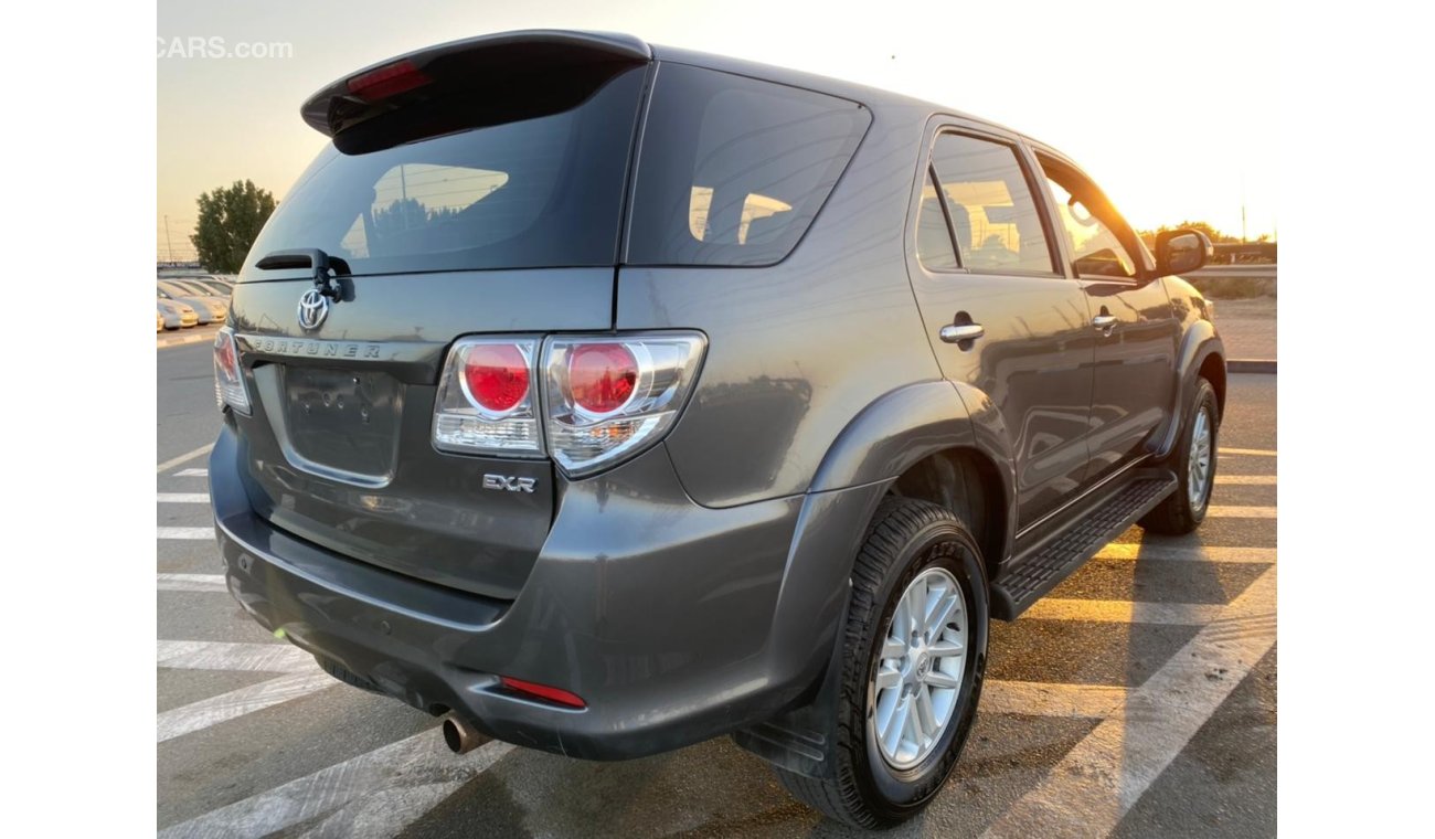 تويوتا فورتونر 2015 TOYOTA FORTUNER /2.7L V4 WITH 3 KEY / Very well maintained vehicle