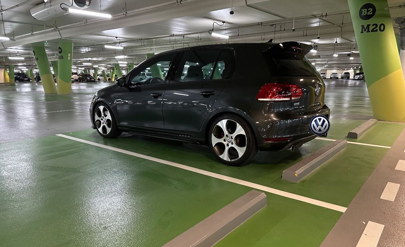Volkswagen Golf GTI