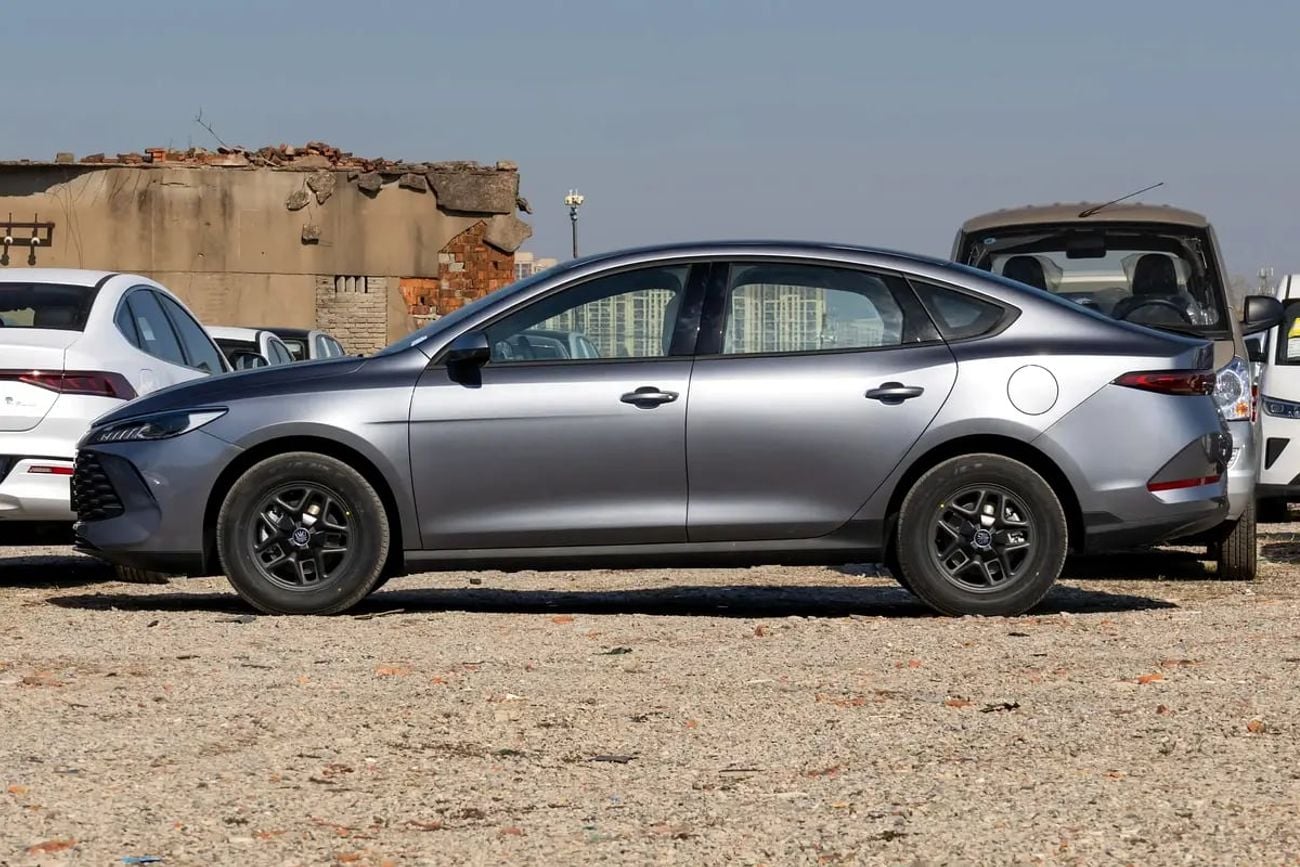 BYD QIN PLUS DM-i 55KM Leading Model