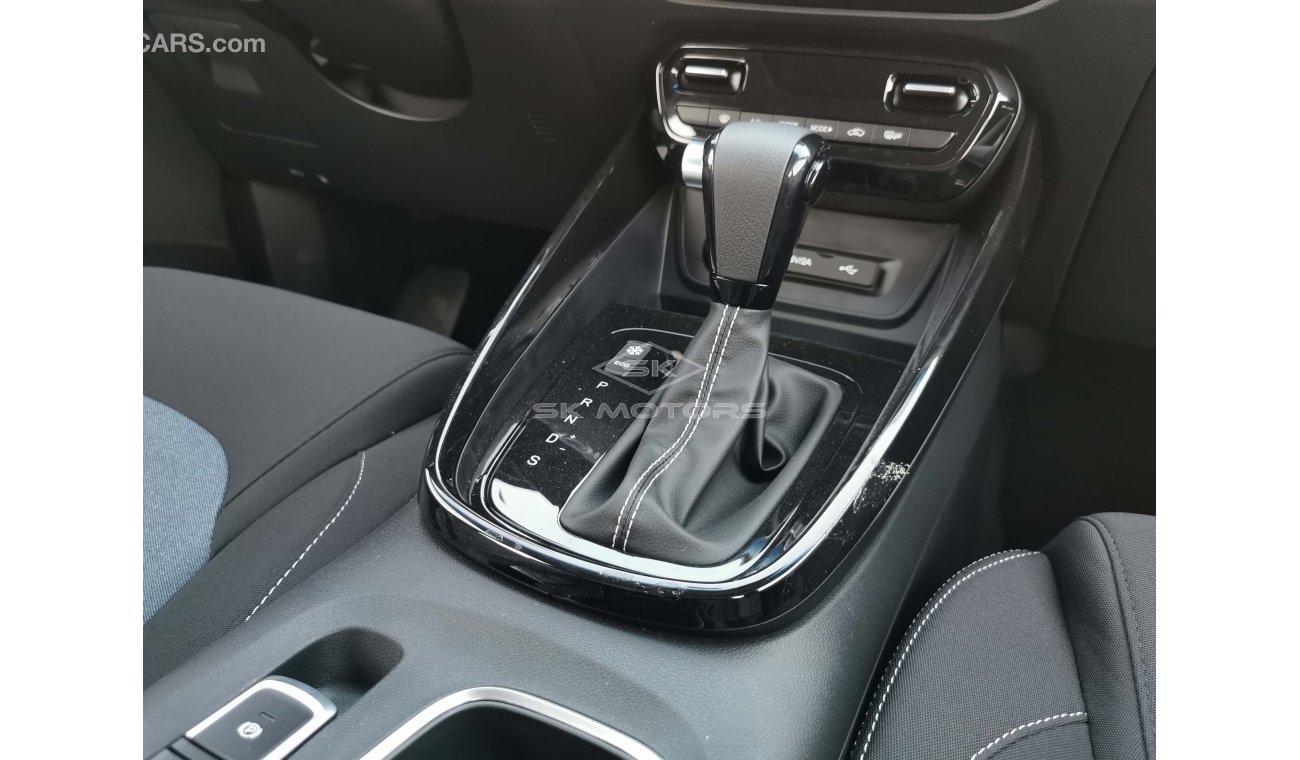 Chevrolet Captiva 1.5L, 17" Rims, Driver Power Seat, Parking Sensors, Front & Rear A/C, Sunroof (CODE # CHCA01)
