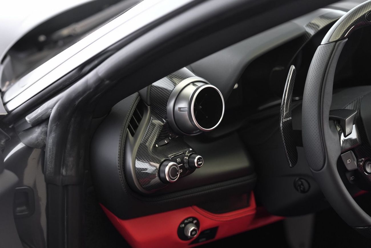 Ferrari F8 Tributo 3.9T V8