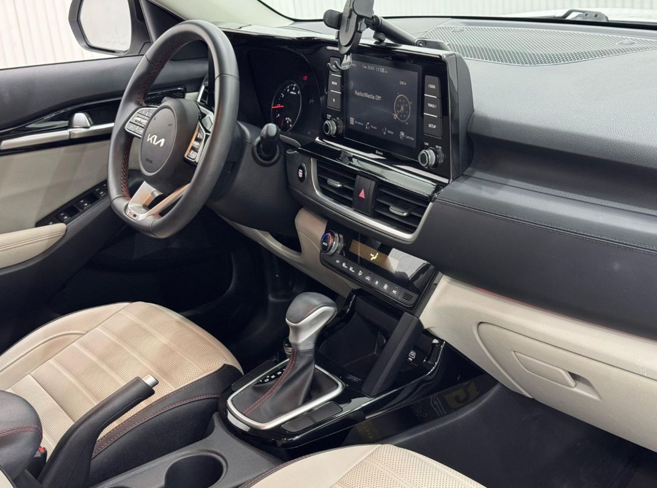 Kia Seltos GT Line 1.6L 2023 KIA Seltos GT Line, 2028 KIA Warranty, 2027 KIA Service Pack, Low Kms, GCC