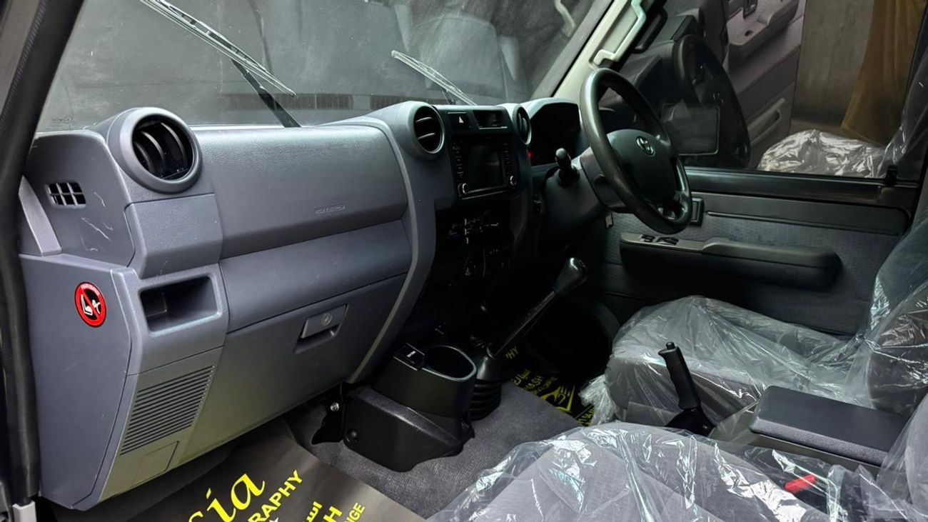 Toyota Land Cruiser Pick Up LAND CRUISER PICKUP ,MODEL YEAR 2017 ,DIESEL 4.5 LITER ,RIGHT HAND DRIVE