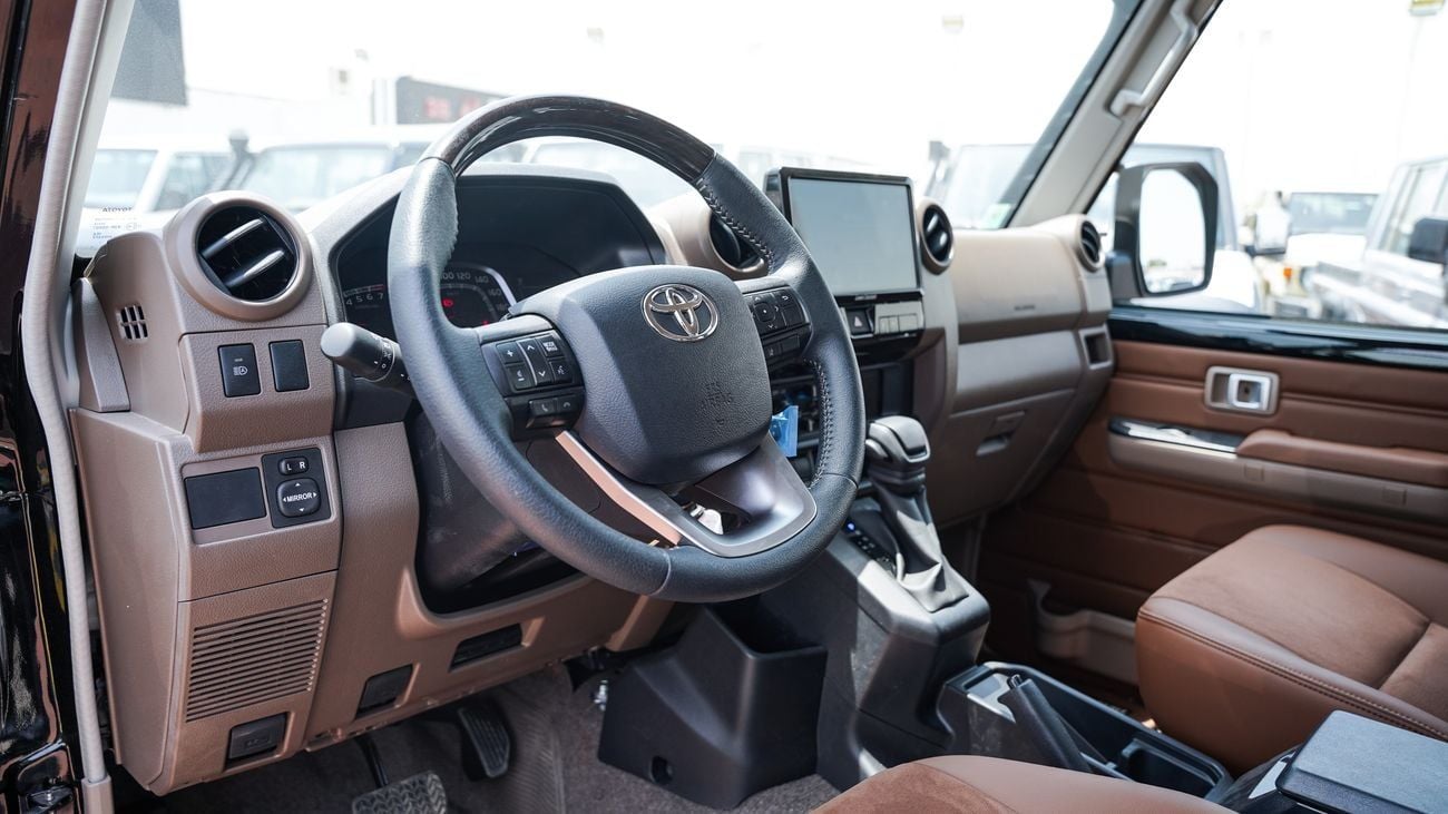 Toyota Land Cruiser 70 HT VXR LC76 4.0L PETROL 26 YM FULL OPTIONS