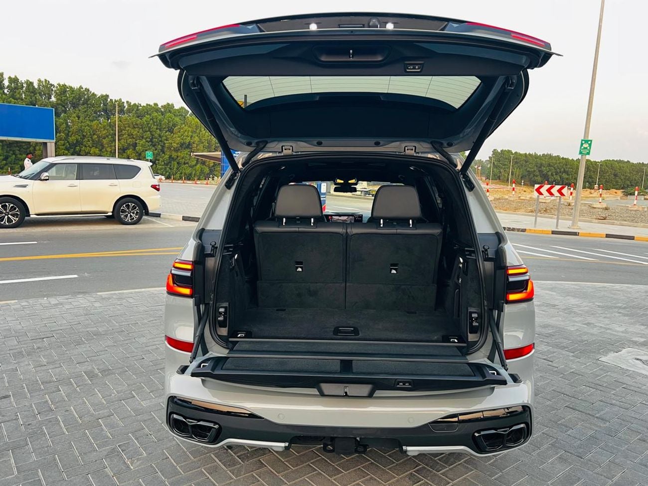 BMW X7 M60i XDRIVE