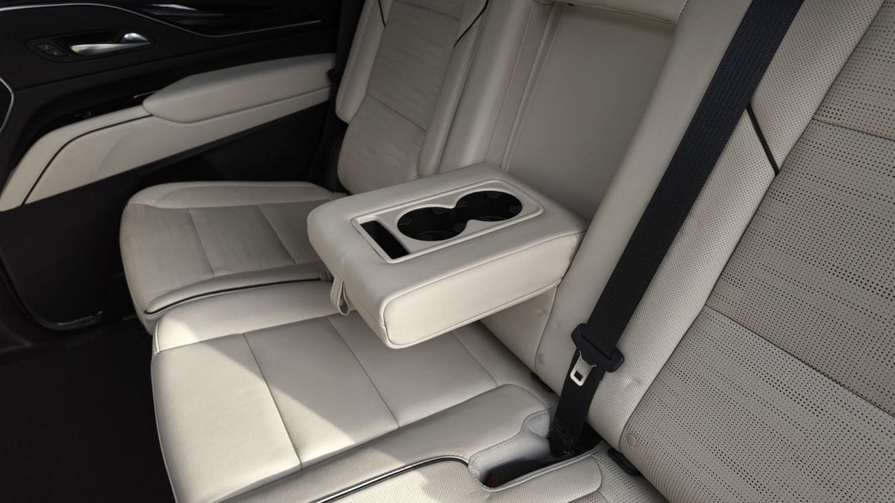 كاديلاك إسكالاد Sport 6.2L 4WD