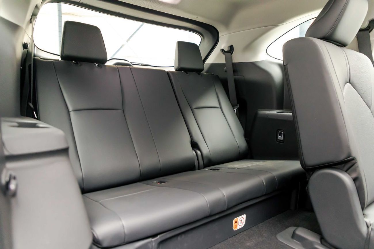 تويوتا هايلاندر Luxury 2.5L - Hybrid - Black Inside Black | Export Only