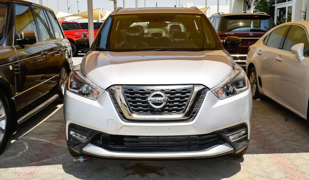 Nissan Kicks SR. American Specs