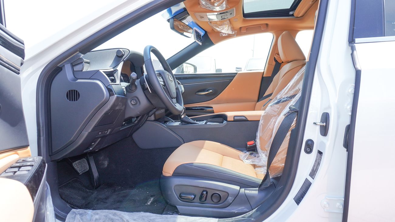 لكزس ES300h 2.5L Hybrid