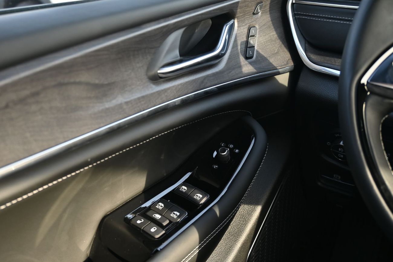 جيب جراند شيروكي 2024 JEEP Grand Cherokee Overland 3.6L V6 4WD Petrol