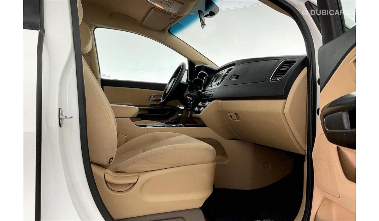 كيا كارنيفال LX