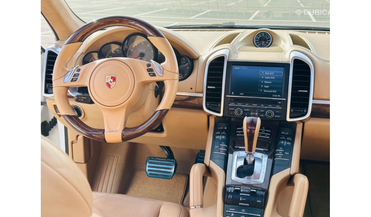 بورش كايان PORSCHE CAYENNE GTS MODEL 2013 GCC SPACE FULL OPTION