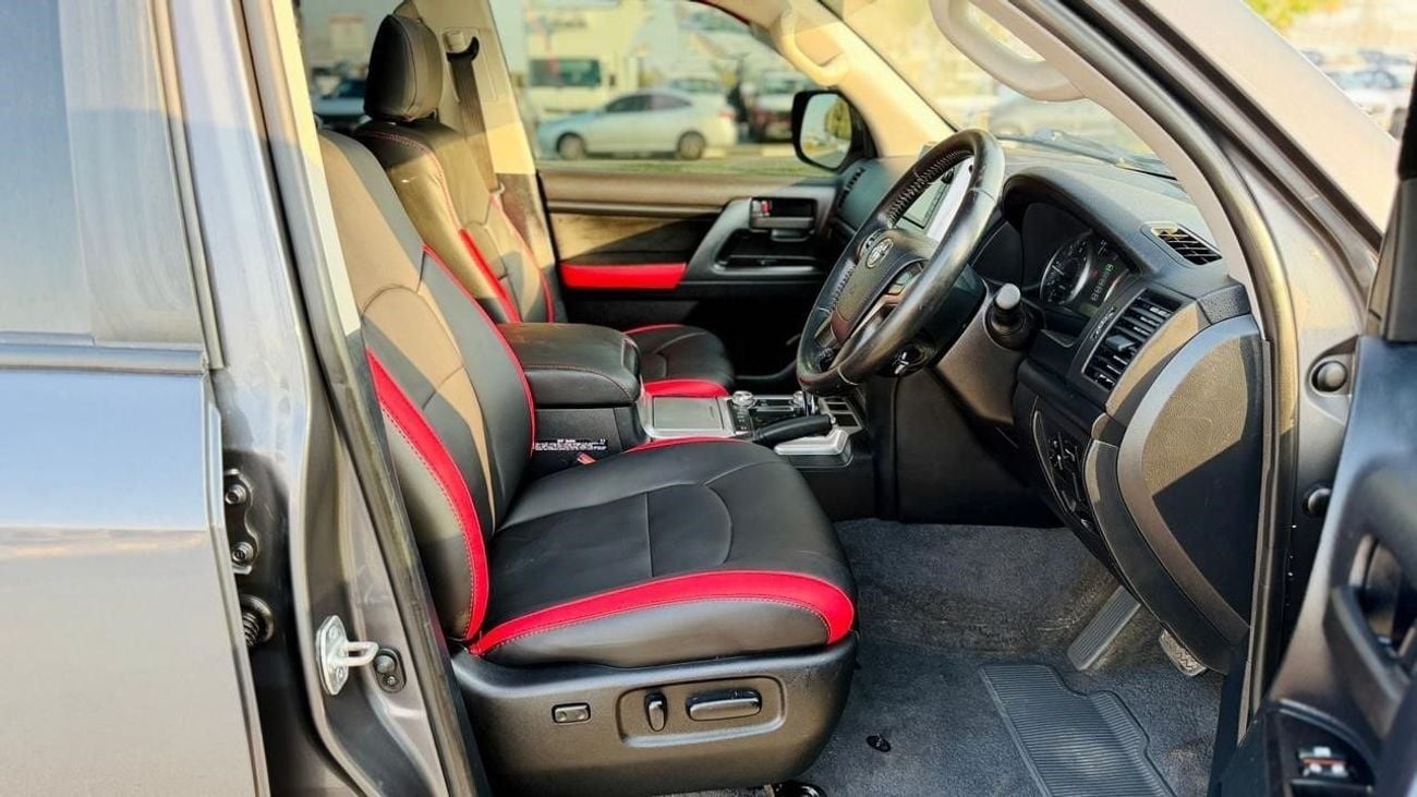 Toyota Land Cruiser MODIFIED TO LC300 MODEL | PUSH START | SUNROOF | AT | 4.5L | POWER SEATS