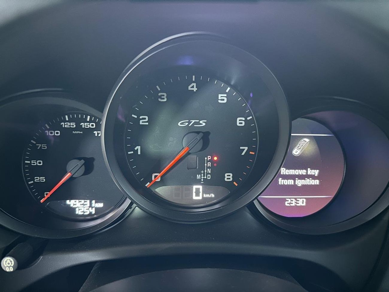 بورش ماكان GTS 3.0L (360 HP) PORSCHE MACAN GTS 2017 3.0 | SPORTS CHRONO PACKAGE | SPORTS EXHAUST SYSTEM | 21-IN