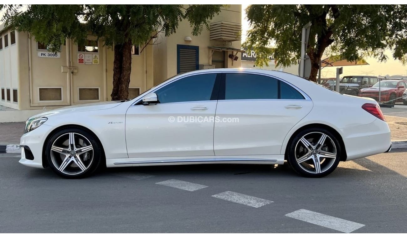 Mercedes-Benz S 63 AMG Partial Service History 5.5L V8 GCC Perfect Condition