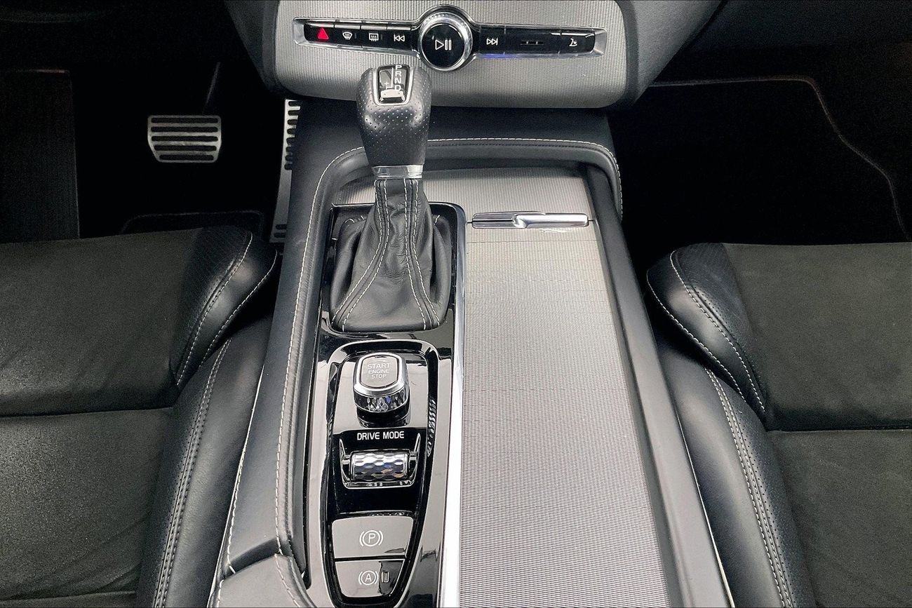 Mitsubishi Outlander GLX Midline| 1 year free warranty | Exclusive Eid offer