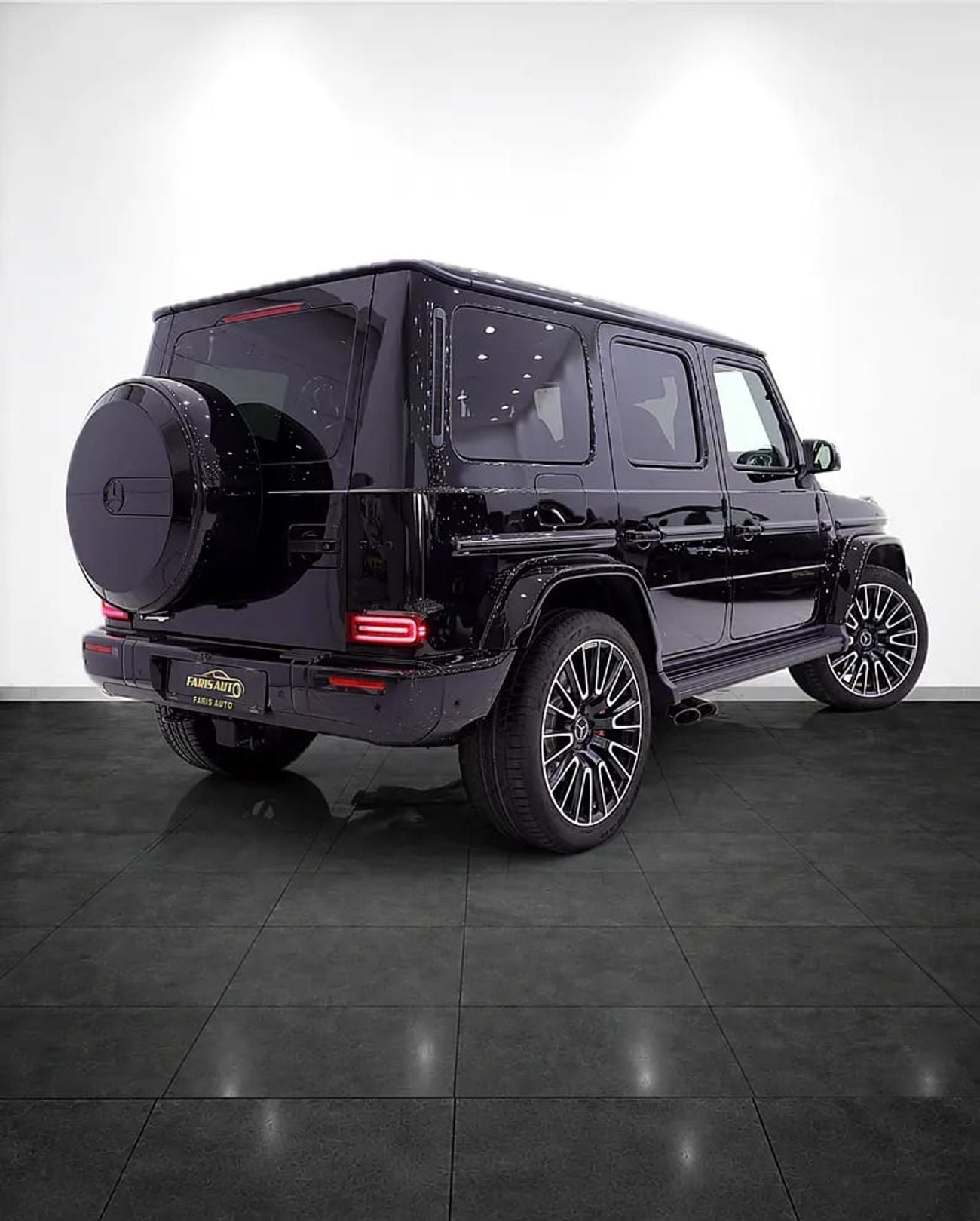 Mercedes Benz G63 AMG G63 MANUFAKTUR EDITION + DOUBLE NIGHT PACKAGE + CARBON INTERIOR+ 5 YEARS GARGASH WARRANTY + SERVICE