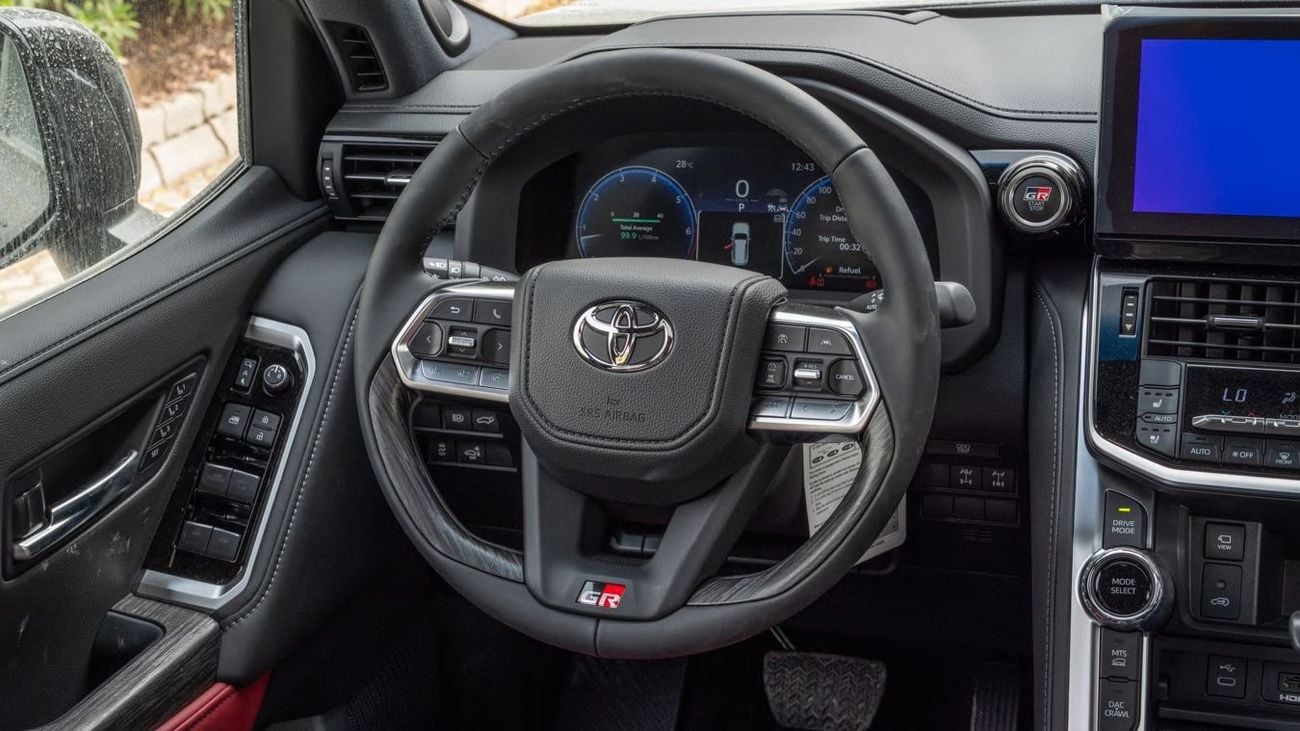 Toyota Land Cruiser LC 3.5 GRS(ATT BLACK INSIDE GRS BLACK& DK.RED)2026