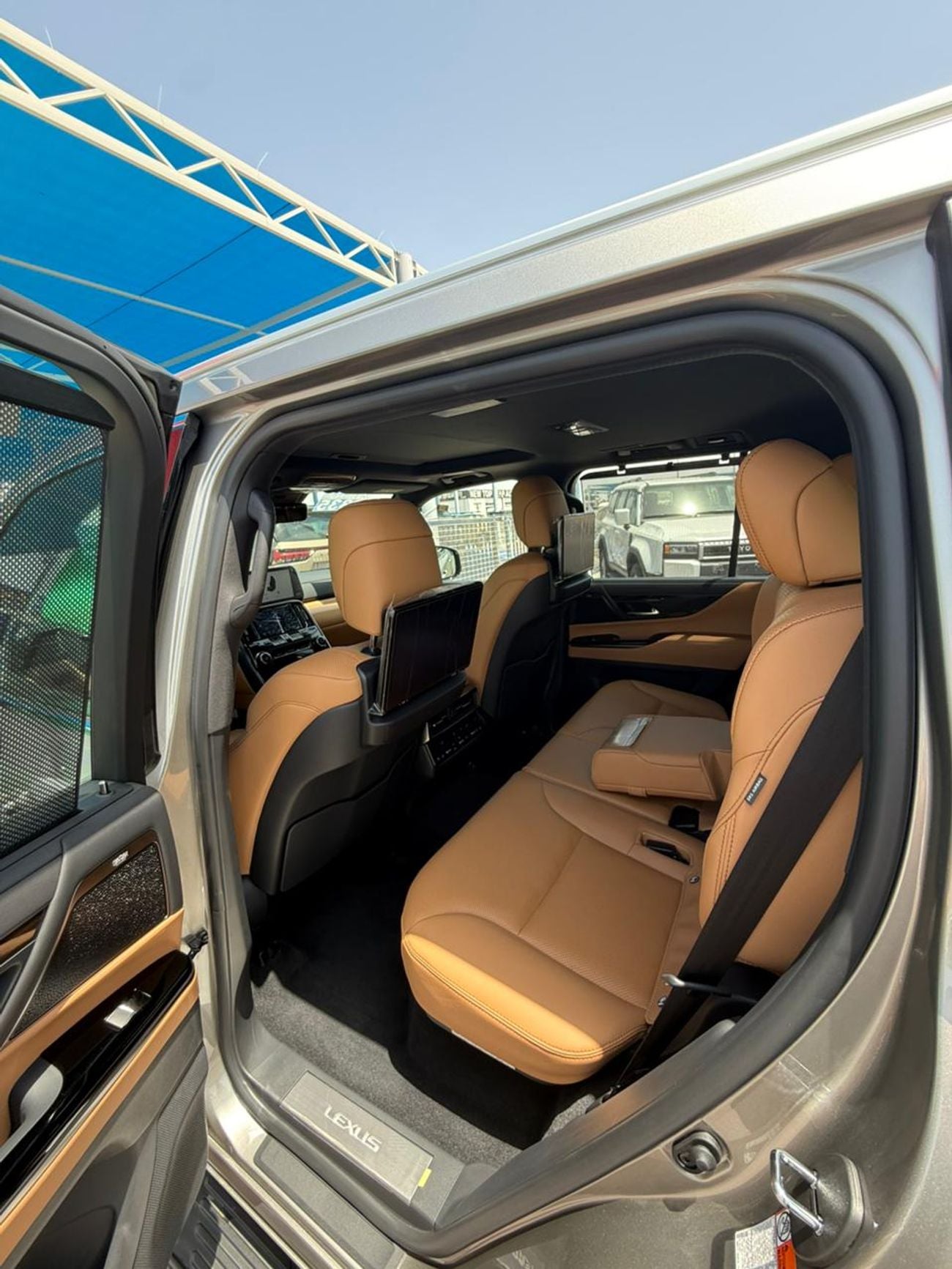 Lexus LX600 SIGNATURE