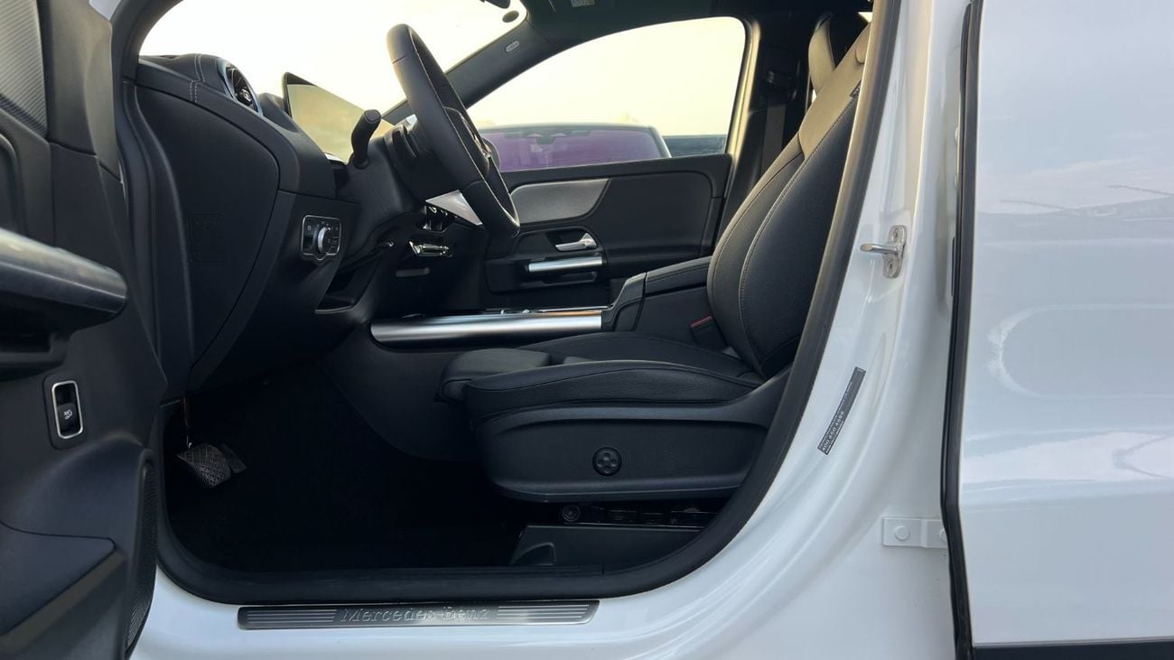 Mercedes-Benz GLA 200 Mercedes-Benz GLA 200 1.3L Petrol