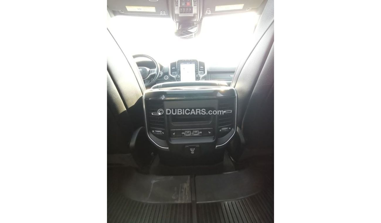 RAM 1500 Dodge RAM Laramie - 2022 - Silver