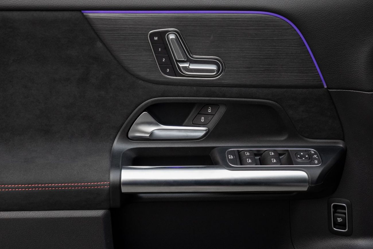 مرسيدس بنز EQA 350 EQA 350 | 3,330 P.M | 0% Downpayment | Extraordinary Condition!