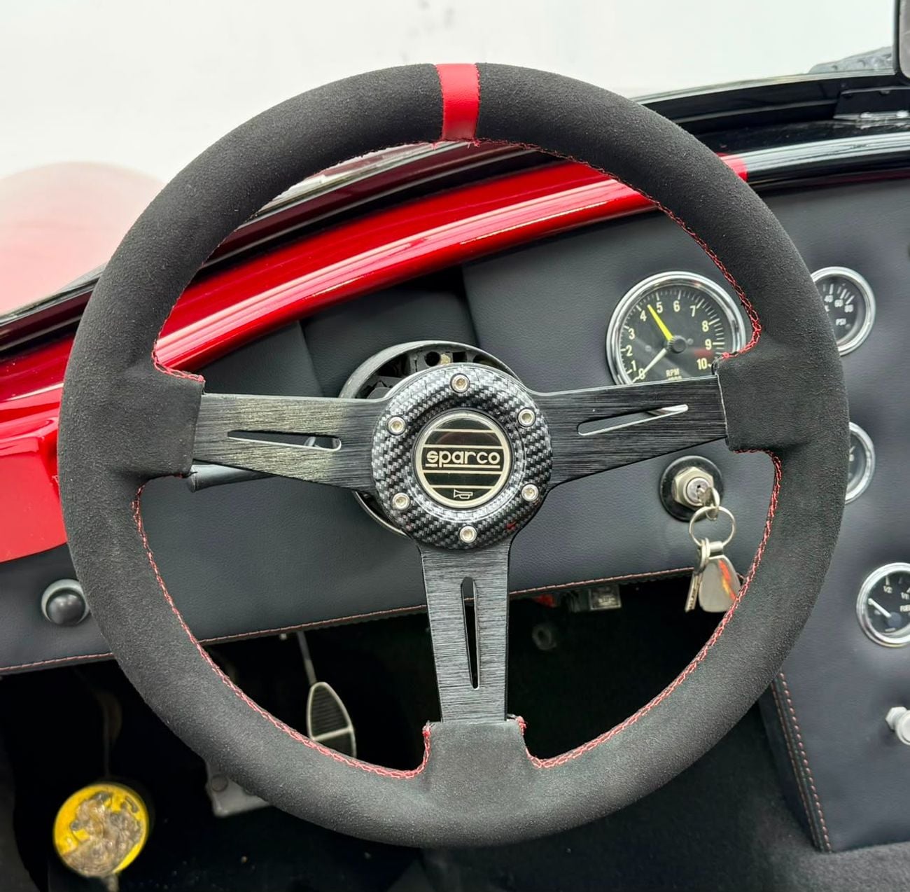 Ford Shelby Cobra 1965 Ford Shelby Cobra, Excellent Condition, Deep Bucket Seats, Smiths Analog Gauges, American Specs