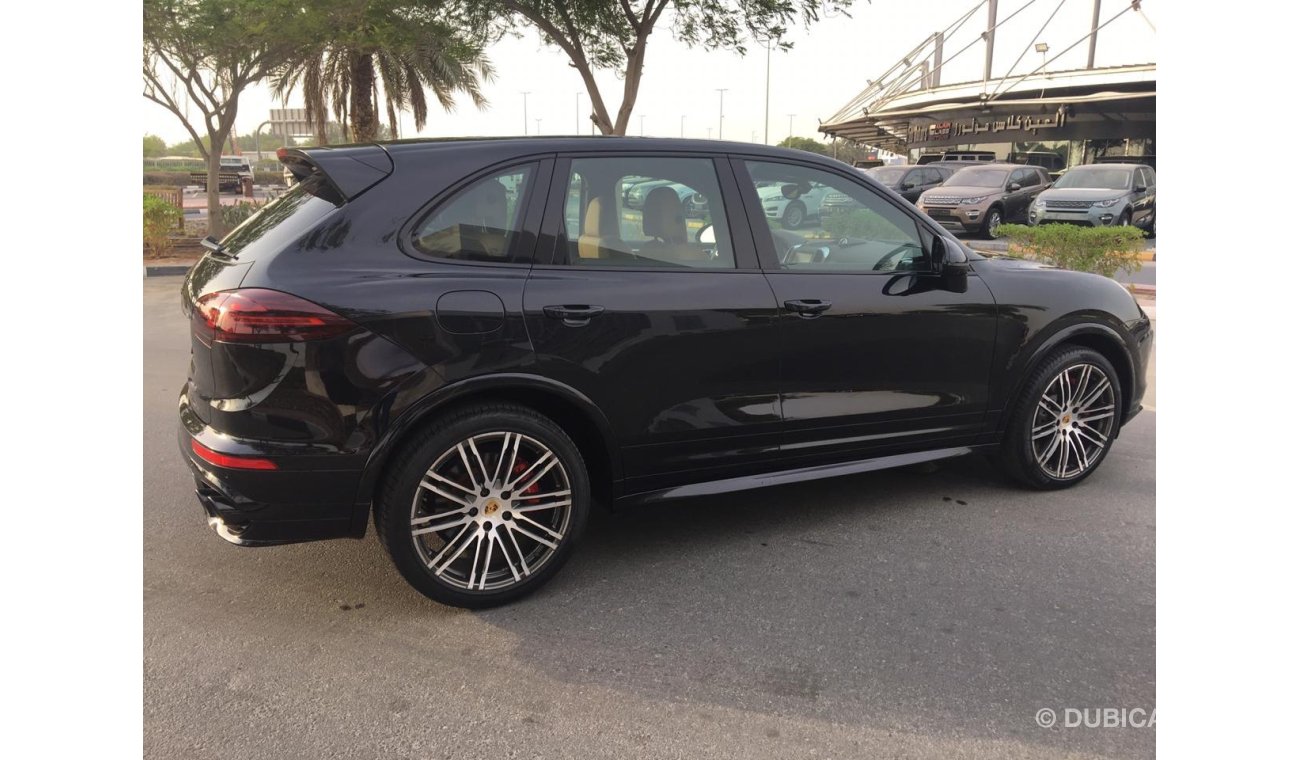 Porsche Cayenne GTS