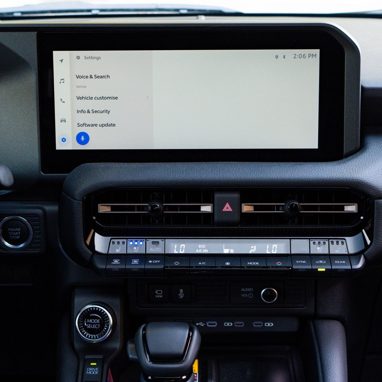 تويوتا برادو PRADO PREMIUM 2.4 L || 2026