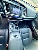 Toyota Highlander 2019 Toyota Highlander XLE 4x4 AWD Full Option