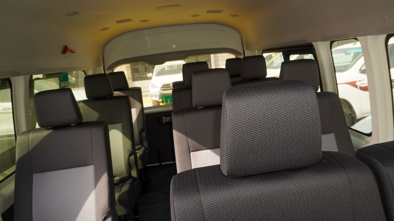 Toyota Hiace 3.5L V6 A/T